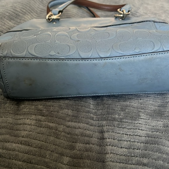 Coach wallet & purse ! Excellent quality compared to what is available today ! - Picture 5 of 7